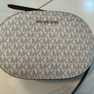 Michael Kors Crossbody Bag
